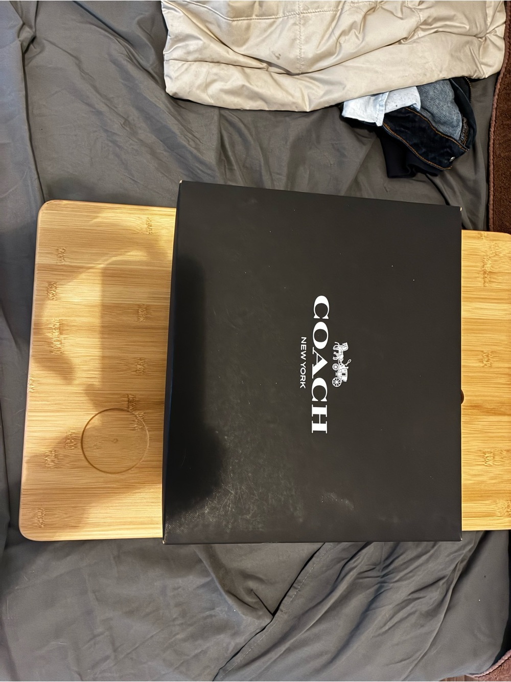 Coach PURSE in the colour Brown Comes with a Black Box with White Logo